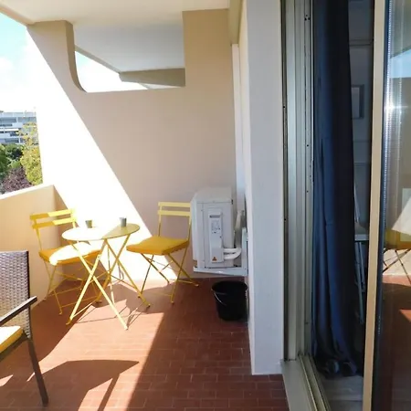 Apartman Beautiful Anthala Studio With Pool Parking And Air Conditioning *